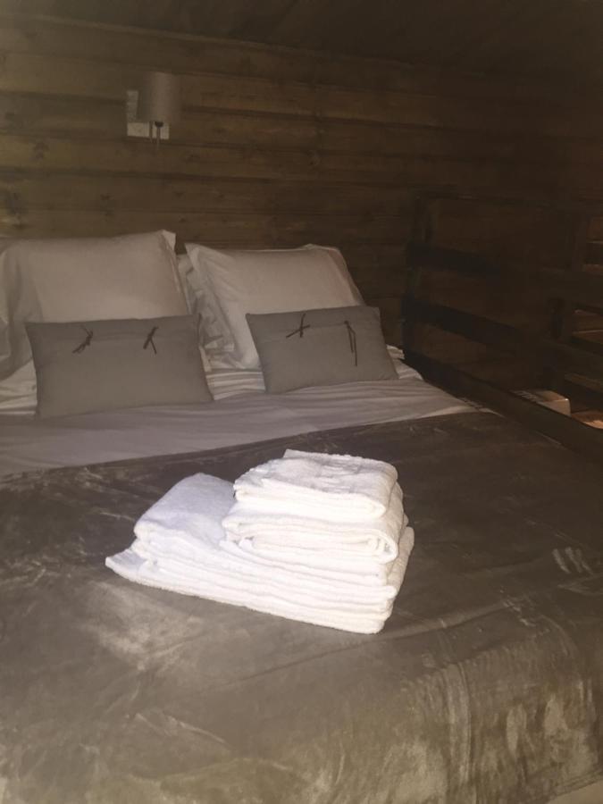 Gites Les Chalets Vezzani Spa Rom bilde