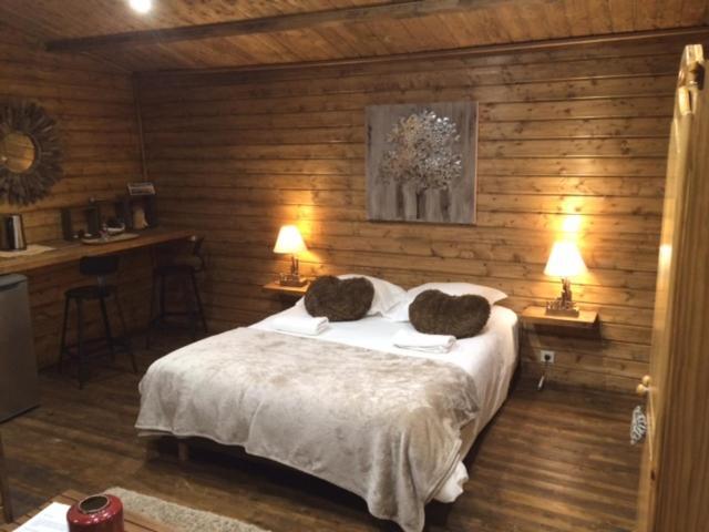 Gites Les Chalets Vezzani Spa Eksteriør bilde