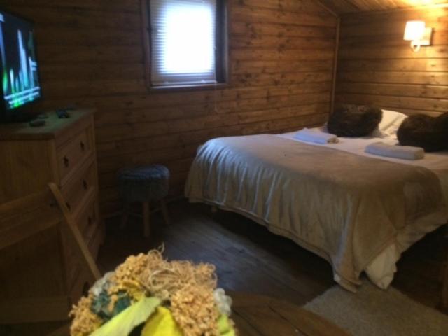 Gites Les Chalets Vezzani Spa Eksteriør bilde